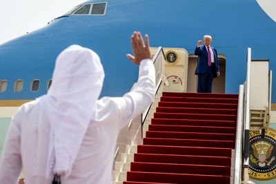 شوک غیرمنتظره ترامپ به منطقه؛چگونه شیخ تمیم از بی‌بی و بن سلمان پیشی گرفت؟