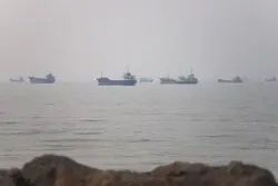 خبر مهم از تنگه هرمز/ تردد کشتی‌ها ادامه دارد؟