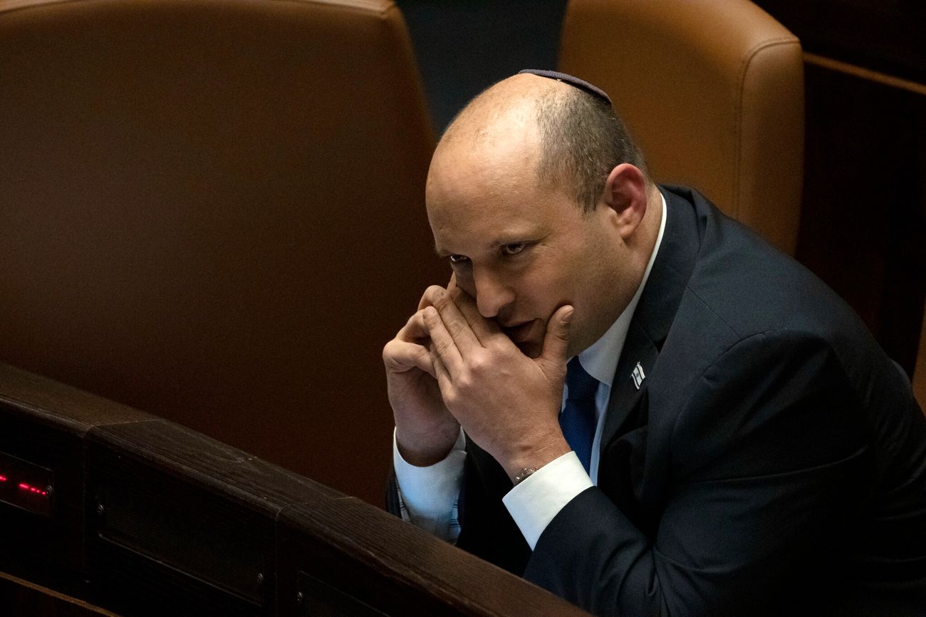 افشاگری نخست وزیر سابق اسرائیل درباره حمله به تاسیسات پهپادی و ترور یک عضو سپاه