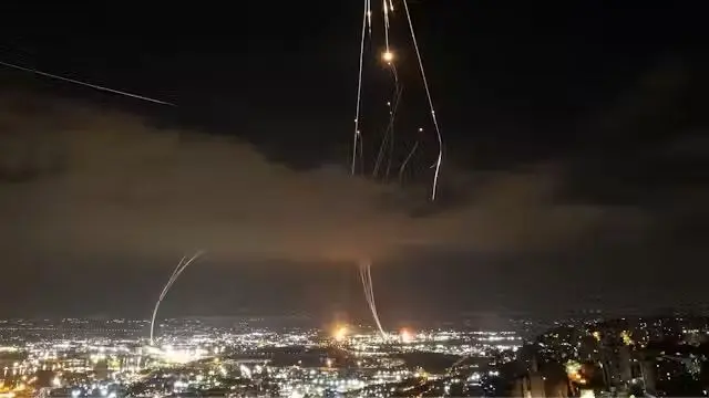 هشدار شهرداری بئرشبع به اسرائیلی‌ها: به محل اصابت موشکهای ایرانی نزدیک نشوید