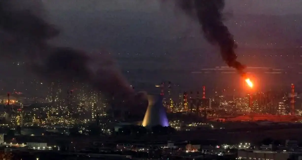 موشک‌های ایران، رژیم اسرائیل را به فکر انتقال تاسیسات نفتی به صحرای نقب انداخت