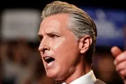 افزایش تنش میان دموکراتها و رئیس جمهور/ فرماندار کالیفرنیا: از ترامپ شکایت می‌کنم