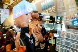 بازارها میان خوش‌بینی و هراس؛ آیا ریسک حباب‌ها واقعی است؟