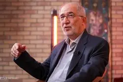 سردار علایی:  ما که نمی‌توانیم آمریکا را از نظر نظامی شکست دهیم؛ ما می‌توانیم مقاومت کنیم/ ما می‌توانیم این قدرت را به چالش بکشیم، همان‌طور که کشیدیم و نگذاشتیم پیروز شود
