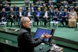 نرخ ارز زیر ذره‌بین مجلس؛ نامه 128 نماینده به رئیس‌جمهوری برای کنترل بازار
