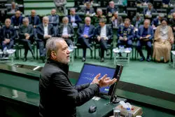 نرخ ارز زیر ذره‌بین مجلس؛ نامه 128 نماینده به رئیس‌جمهوری برای کنترل بازار