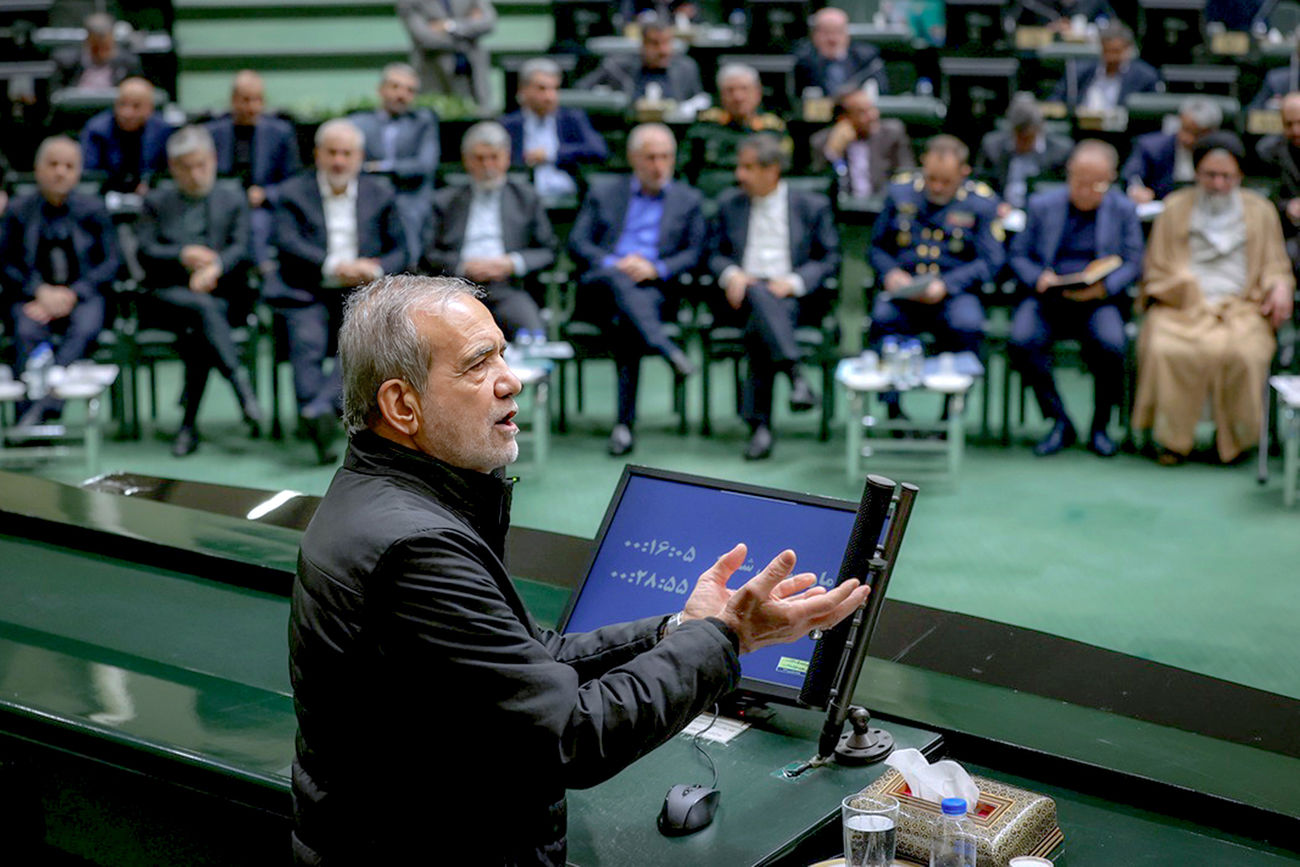 نرخ ارز زیر ذره‌بین مجلس؛ نامه 128 نماینده به رئیس‌جمهوری برای کنترل بازار