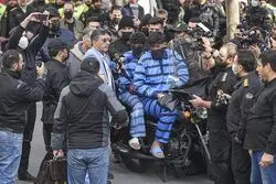 ببینید/  لحظه بخشش قاتل امیرمحمد خالقی توسط پدرش