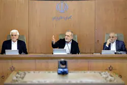 دولت اختیاراتش را کاهش می‌دهد؟