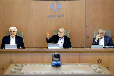 دولت اختیاراتش را کاهش می‌دهد؟