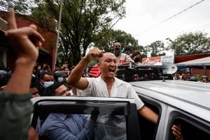 چگونه یک دی‌جی رهبر انقلاب شد؟