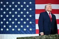 ترامپ : پنتاگون پرونده های مربوط به اشیا پرنده و حیات فرازمینی را منتشر کند