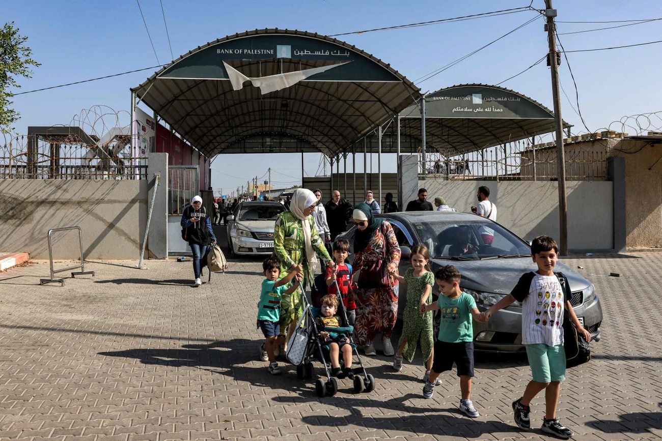 گذرگاه رفح برای تخلیه محدود مجروحان و اتباع خارجی باز شد