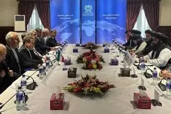 سفر وزیرخارجه ایران به کابل/  عباس عراقچی: ارتباطات اقتصادی ایران و افغانستان باید گسترش یابد