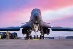 پرواز B-1B آمریکا از پایگاه فیرفورد؛ بمب‌افکن سنگین وارد آسمان شد/ ماجرا چیست؟