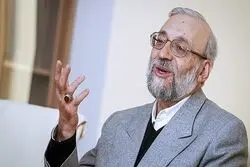 جواد لاریجانی: تصمیم‌گیری درباره جنگ و صلح از اختیارات رهبری است/ لجبازی و ترک مسئولیت نکنیم