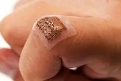 چسب پوستی هوشمند؛ انقلابی در کنترل بلادرنگ فشارخون بالا