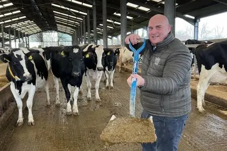 این کشور، هزاران خانه را با فضولات گاو گرم می‌کند 