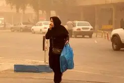 طوفان گردوخاک سیستان؛ ادارات و بانک‌های ۵ شهرستان تعطیل شدند