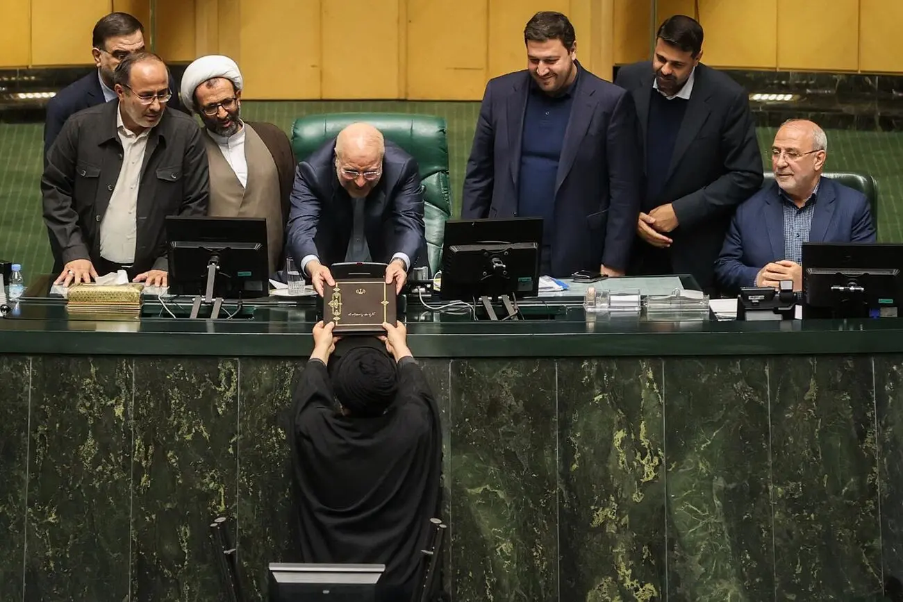 عملکرد دولت در کسب درآمد؛ فاصله آن چه که هست و آن چه که باید باشد