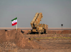 نیوزویک؛ ایران در حال بازسازی پدافند هوایی/ گام جدید موشکی تهران با ماهواره‌بر قاصر