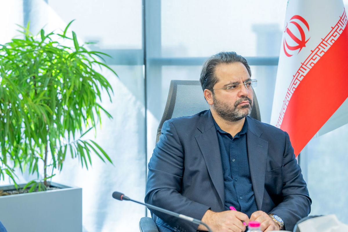 یارجانیان: وزارت صمت فقط تماشا میکند/ تولید در سراشیبی سقوط
