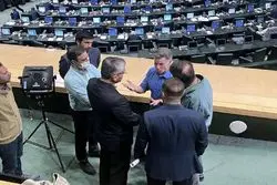 از مقایسه طرح مذاکره «پزشکیان-عراقچی» با «روحانی-ظریف» تا حضور خبرنگار آمریکایی در صحن بهارستان