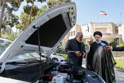 وزیر صمت: خودروسازها خودروبازی می‌کنند نه خودروسازی