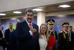 ببینید/ مادورو با این پوشش ویژه تولدش را جشن گرفت