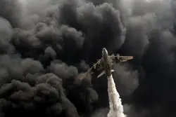 پروازهای تجاری بندرعباس بدون وقفه ادامه دارد/ ۱۰ سورتی پرواز اطفای حریق در ۴۸ ساعت گذشته