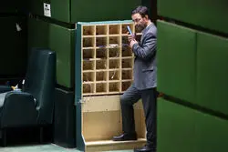 عضو کمیسیون امنیت ملی مجلس: قطعا جنگ احتمالی آینده، فرمایشی و خانمان سوز خواهد بود که دامن بیشتر کشورها را خواهد گرفت