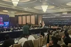 درخشش فخاس در میان فولادی‌ها