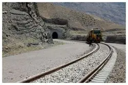 بازسازی خط راه‌آهن مشهد در کمتر از ۱۳ ساعت پس از حمله آمریکا + جزئیات