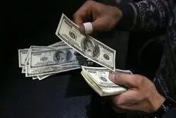 رشد طلا در سایه بلاتکلیفی بازار ارز