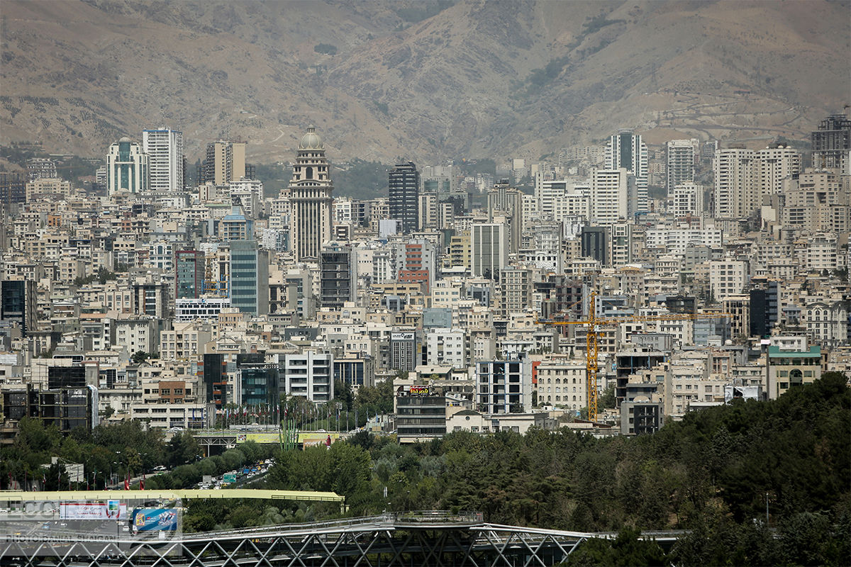 معاون شهردار تهران : تراکم فروشی در شهر تهران در جهت تحقق شعار سال۱۴۰۲

