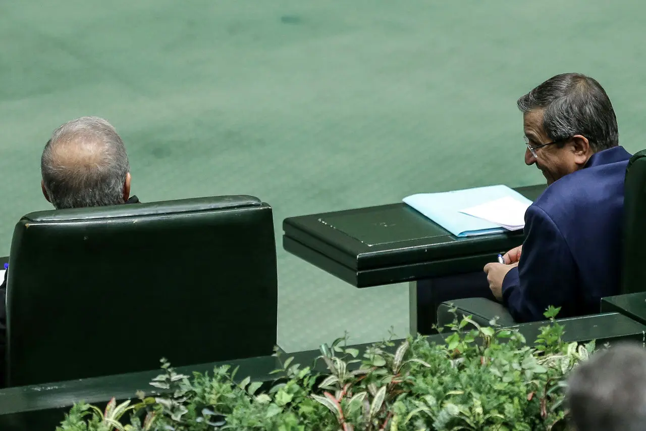 واکنش‌ها به استعفای ظریف و استیضاح همتی/ وفاقی که شکست خورد؟