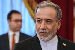 تصاویر جالب از عراقچی و عاصم منیر در محوطه وزارت خارجه