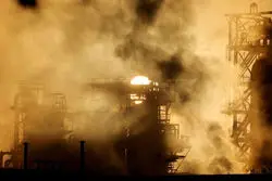 توطئه نفت؛ ایران چطور از قطار تجارت جهانی جا ماند ؟