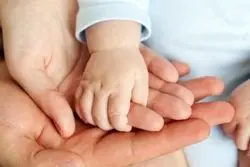 طرح «یسنا»؛ عیدی دولت به مادران به مناسبت روز مادر