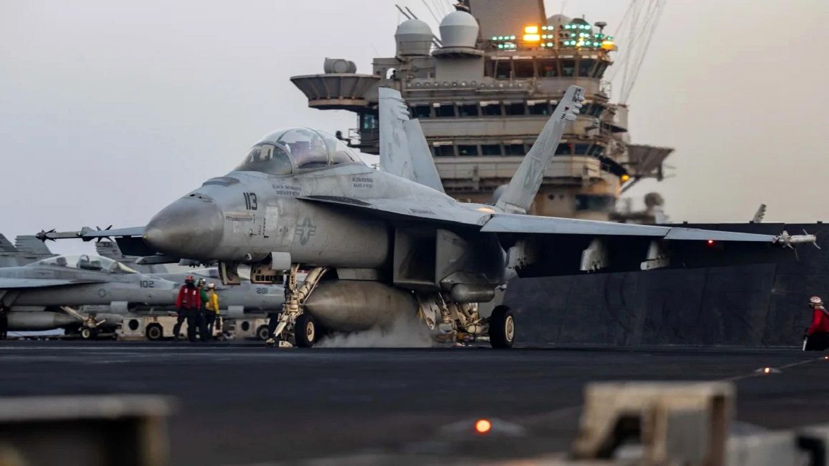 سقوط دومین جنگنده F-18 آمریکا در دریای سرخ طی یک هفته