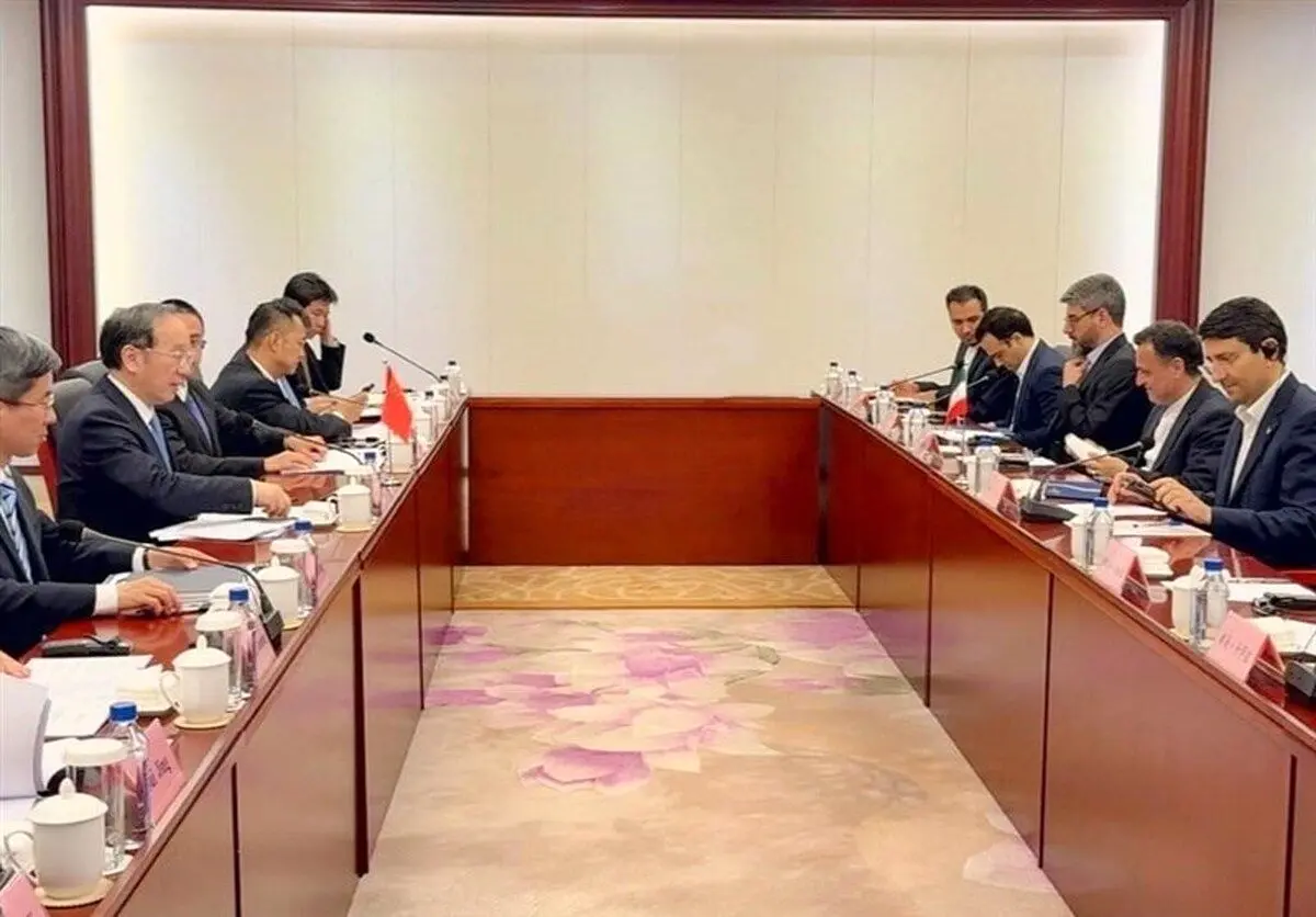 تأکید ایران و چین بر اجرای توافق ۲۵ ساله در حوزه فناوری