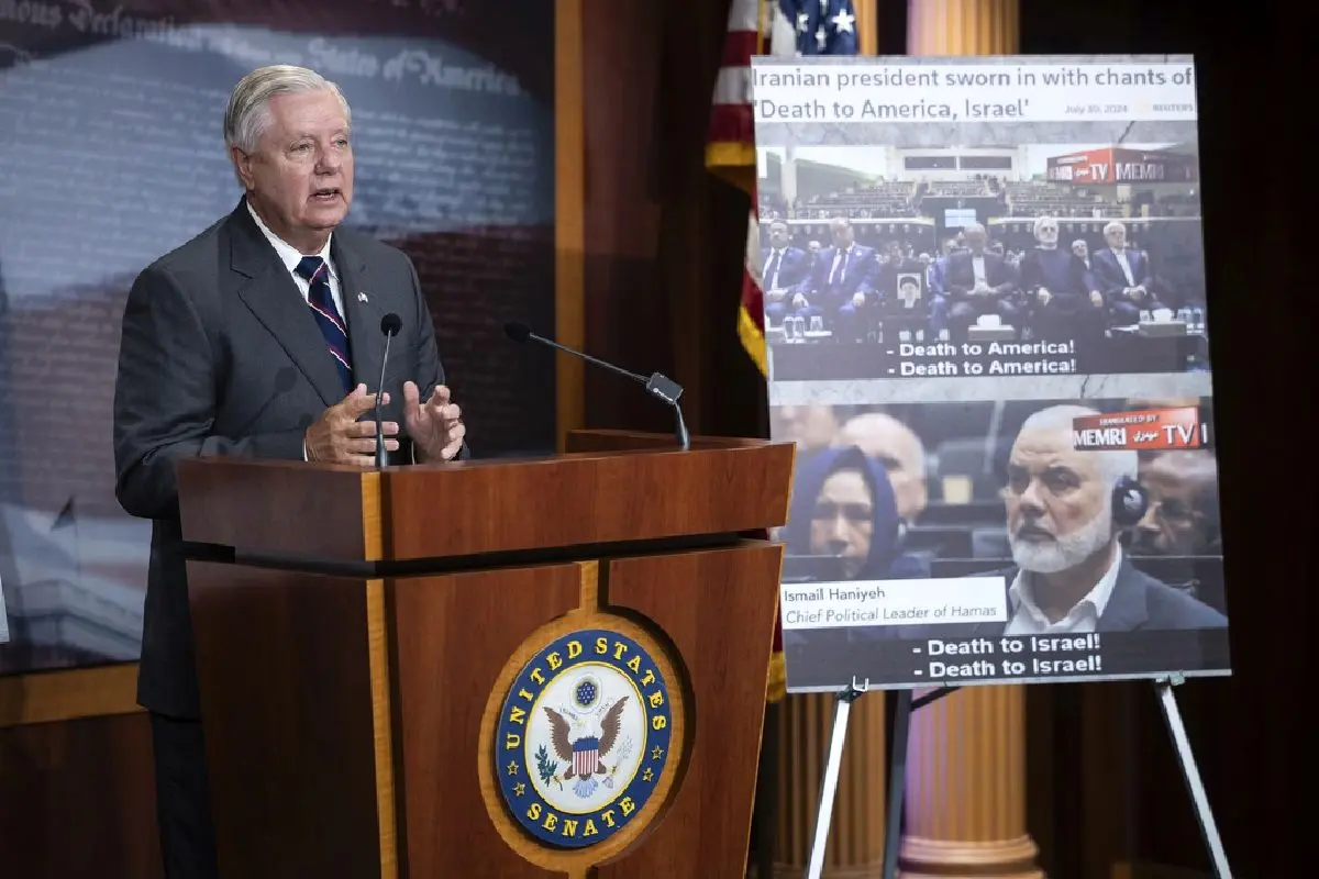 هشدار سناتور آمریکایی به پوتین/ اگر بخواهد ترامپ را بازی دهد، اشتباه بزرگی مرتکب می‌شود