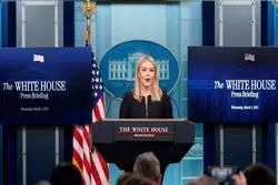 سخنگوی کاخ سفید: ترامپ نمی‌ترسد که از زور علیه ایران استفاده کند