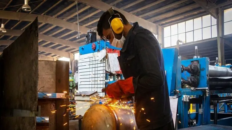 روایت شامخ از اقتصاد دی‌ماه؛ تولید به حداقل رسید + نمودار