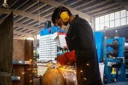 روایت شامخ از اقتصاد دی‌ماه؛ تولید به حداقل رسید + نمودار