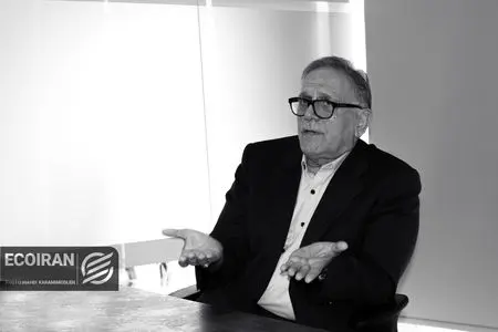 سیف: تثبیت دستوری نرخ ارز همیشه شکست خورده است