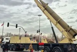  نمایش موشک‌های دوربُرد ایران در میدان آزادی روز 22 بهمن 1404