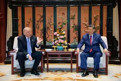 دیدار تاجر و فیلسوف‌مآب در پکن؛ واقعیت‌های مغایر با یک چشم‌انداز زیبا