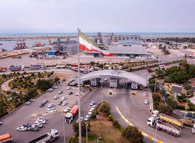 اختلاف ۷۰ رتبه‌ای ایران با امارات در شاخص لجستیکی