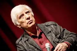 بهرام بیضایی در آمریکا به خاک سپرده می‌شود
